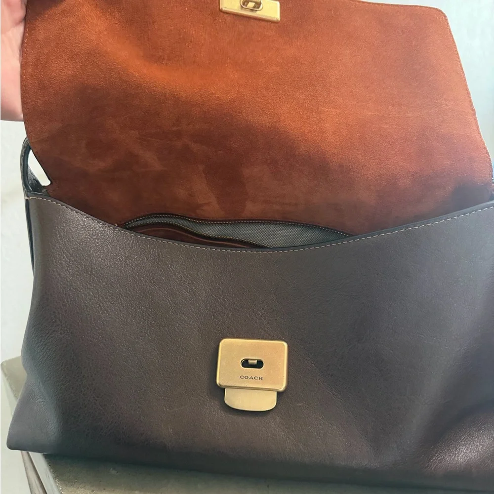 COACH maple Chelsea 30  Shoulder Bag with Gold Accent - Picture 3 of 11